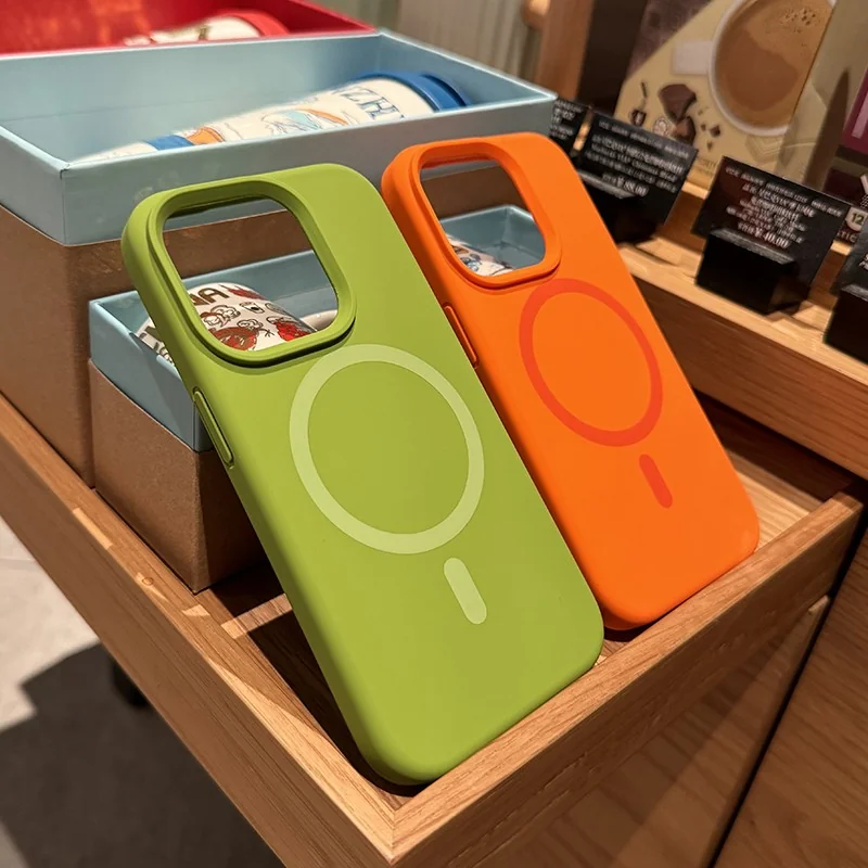 Funda Monocromática para iPhone con MagSafe y Protector de Lente de Cámara €15.50